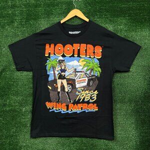 Hooters Wing Patrol Tshirt size Large
